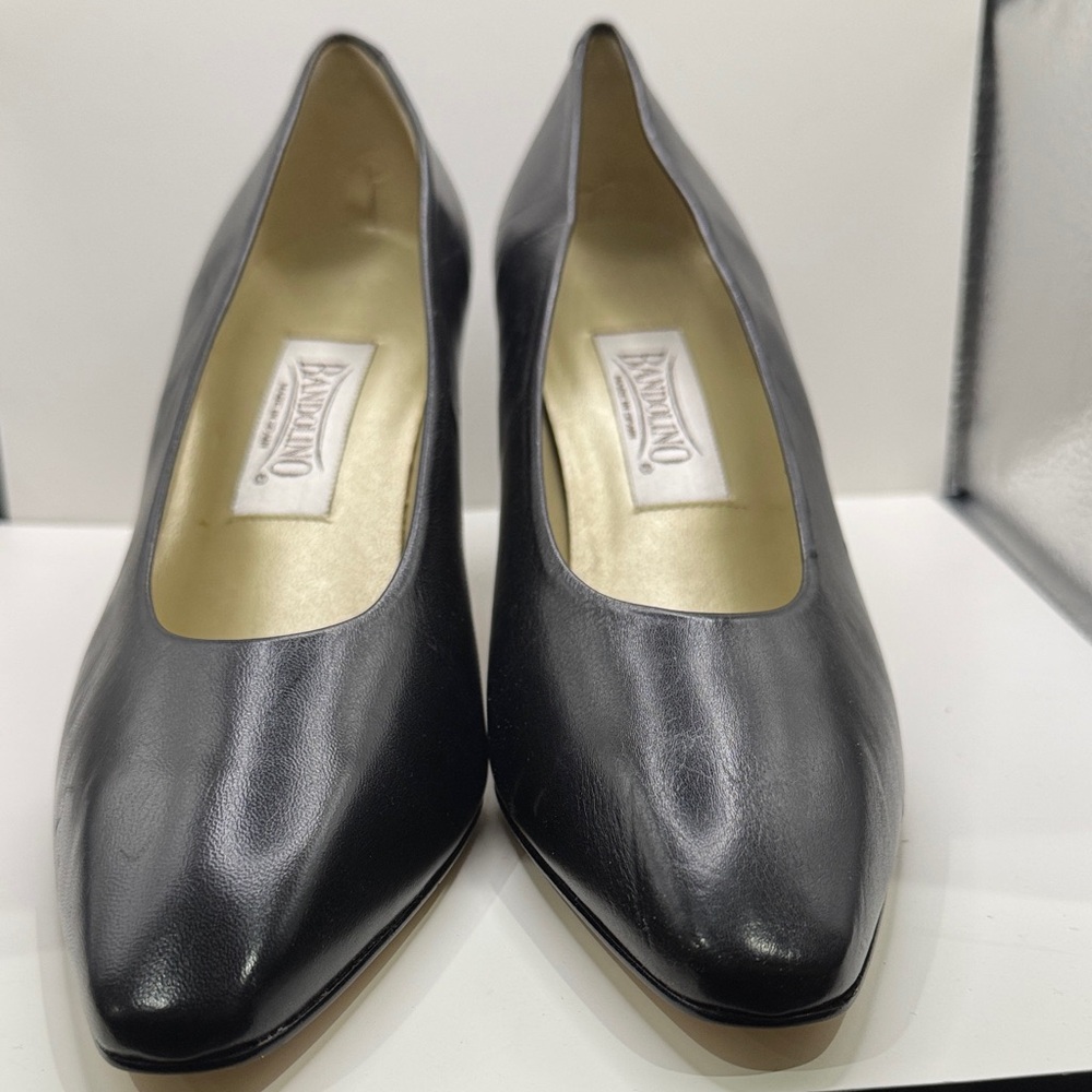 Bandolino Women's Black Leather Heels